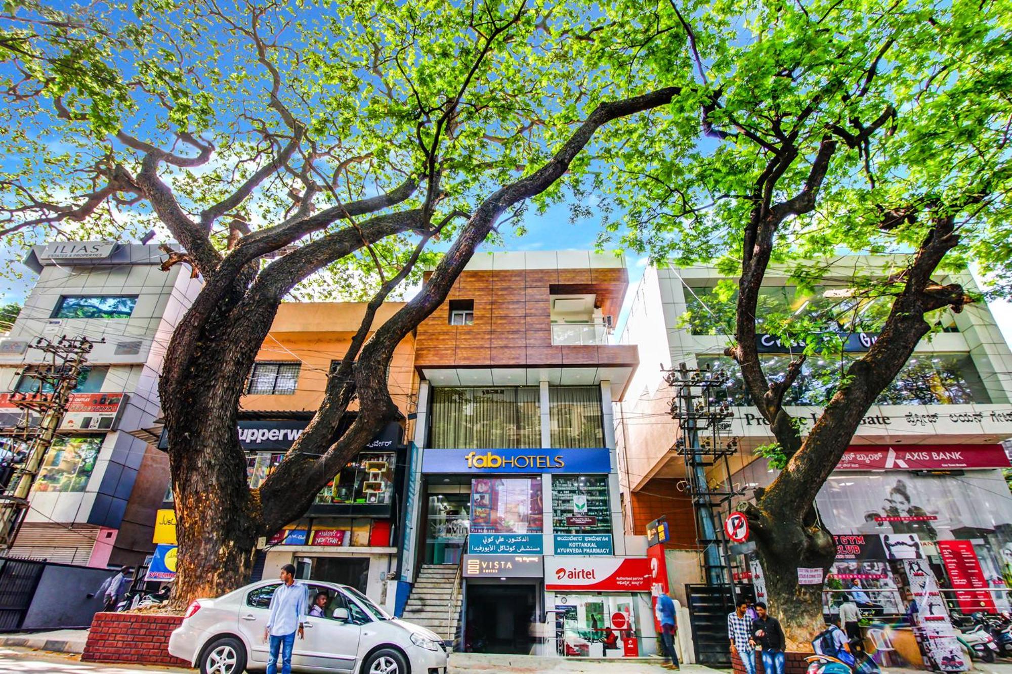 Fabhotel Vista Suites - Frazer Town Bangalore Exterior foto